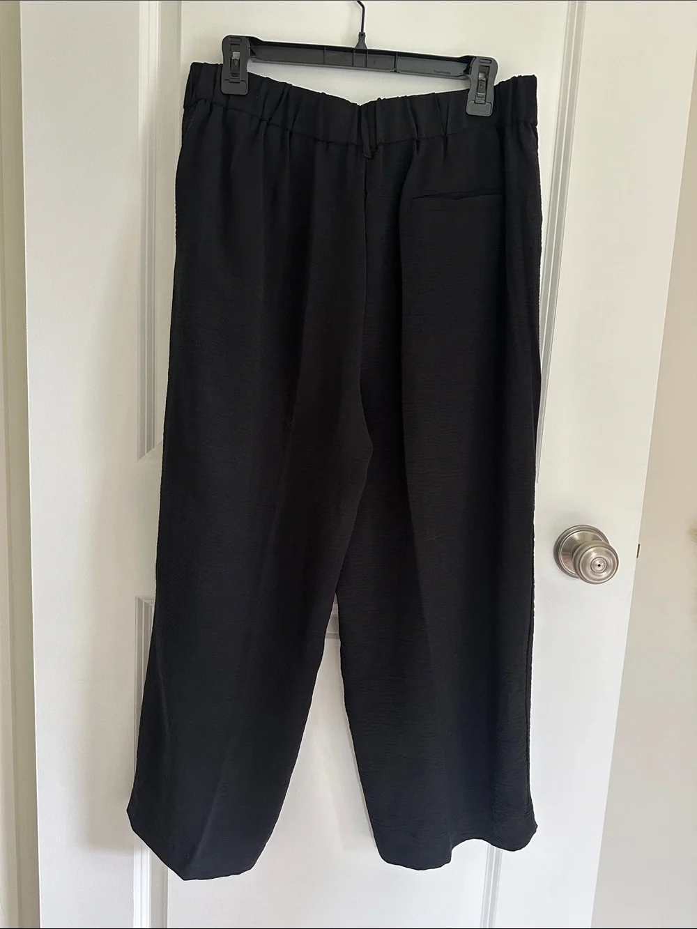 High-Rise Black Cropped Trousers for Women - Picture 2 of 3